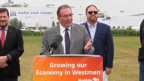Manitoba, federal ag ministers announce funding for local food processors