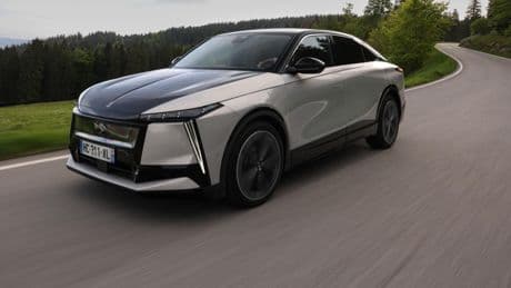 Autonomie record, confort remarquable, présentation statutaire… La DS N° 8, déesse de la route