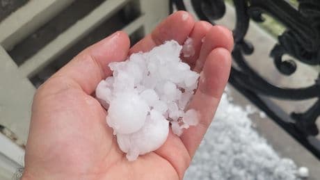 Météo : la grêle s’abat sur Paris, les températures chutent brutalement