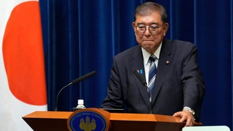 El primer ministro japonés anuncia su dimisión