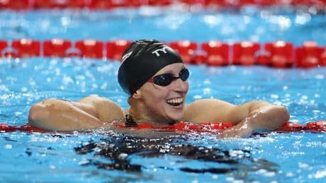 La reina Ledecky deja helada a McIntosh en la mejor final de 800 de la historia