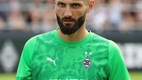 Unterschrift am Tegernsee: Honorat verlängert bei Borussia um ein Jahr