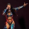 Leute: Katy Perry kümmert sich um zusammengebrochenen Fan