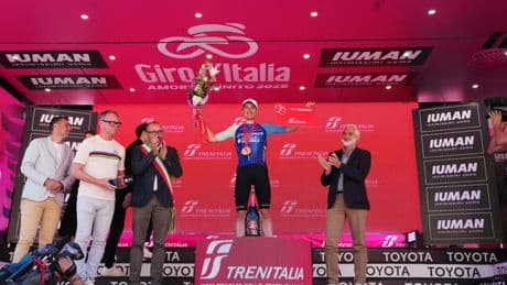 Giro d'Italia 2025, a Champoluc vince Prodhomme. Domani tappa decisiva con Colle delle Finestre e Sestriere
