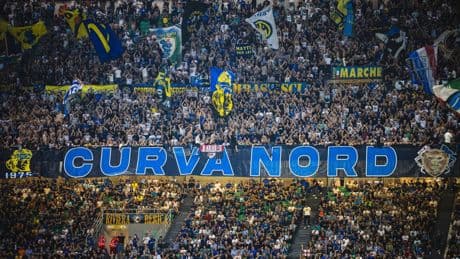 Il regno diseredato delle due curve