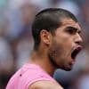 De eerste finalist is bekend: Alcaraz klopt Djokovic in drie sets