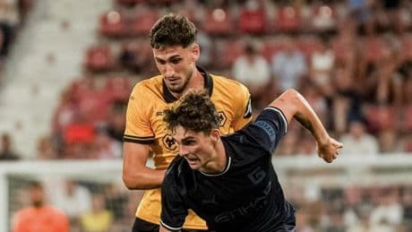 El Girona vence al Wolves en el Trofeu Costa Brava