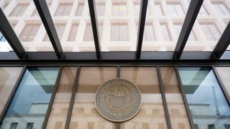 US-Notenbank: Fed-Obere reagieren gelassen auf Verlust der Top-Bonität der USA