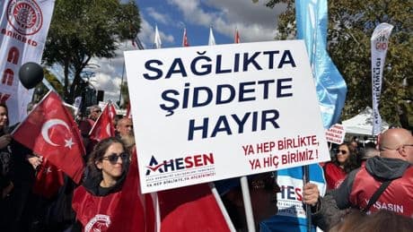 Sarıyer’de kadın doğum acilde sağlıkçılara saldırı: Kamera, güvenlik yok saldırı var