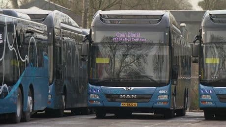 Bijstandsgerechtigden in Almere reizen deze zomer gratis met de bus