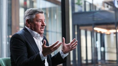 Ted Sarandos, co-PDG de Netflix. « “Emily in Paris” pourrait rivaliser avec la tour Eiffel »