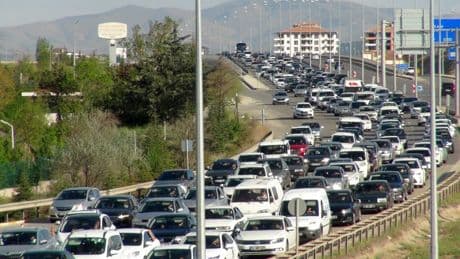 Bayramda trafikte kısıtlama: Ağır taşıtlar bazı güzergahlarda trafiğe çıkamayacak
