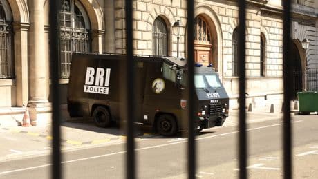 De l’enlèvement à l’assaut de la BRI : le récit de 58 heures de course contre la montre pour sauver le père d’un magnat des cryptomonnaies