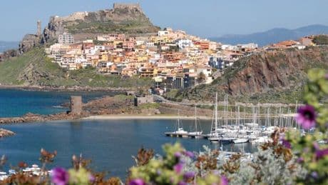 Berlin: Umleitung wegen Waldbrand – Urlauber landen in Cagliari statt Olbia