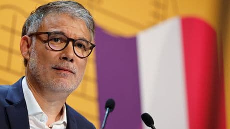 «Notre décision est irrévocable» : Olivier Faure confirme que les socialistes voteront contre la confiance à François Bayrou