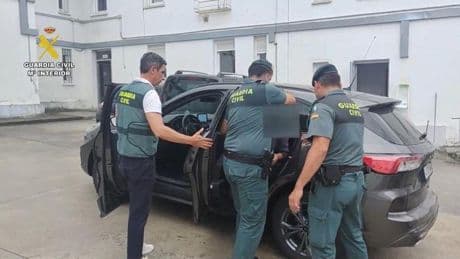 El perfil de la investigada por once incendios en Carballo (A Coruña): "Disfruta viendo el fuego"