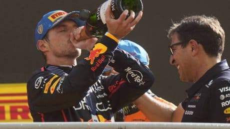 Verstappen torna re e scrive la storia nel Gran premio più veloce di sempre