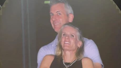 Dimite el CEO al que la 'kisscam' de Coldplay captó en plena infidelidad