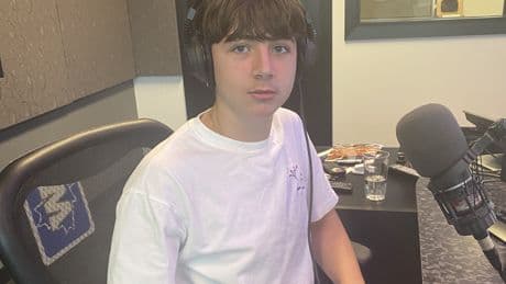 Ukrainian basketball fan, 14, wins front-row look at Winnipeg Sea Bears action