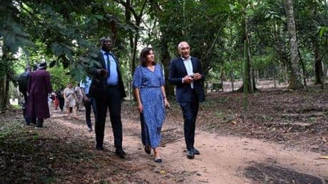 Anne Hidalgo, une maire grande voyageuse et des déplacements qui posent question