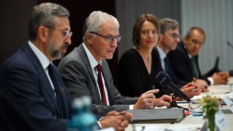 Oberlandesgerichte: Justiz-Thema: Zweifel an Verfassungstreue bei Referendaren