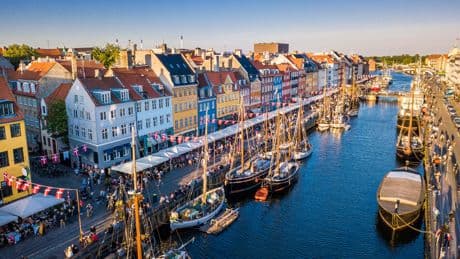 Ce n’est pas Paris, ni Helsinki… Mais quelle est la ville la plus heureuse du monde ?