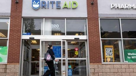 Donald Trump annonce un décret pour baisser les prix des médicaments sur ordonnance aux Etats-Unis