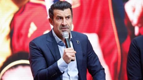 Figo, alto y claro sobre su frase de 'Blancos, llorones, felicita a los campeones': "Siempre había quejas del Real Madrid"