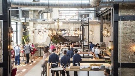 Cómo se forma a los futuros cocineros y camareros