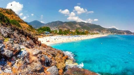 Brits 'caught off guard' in major EU holiday hotspot as little-known rule exposed