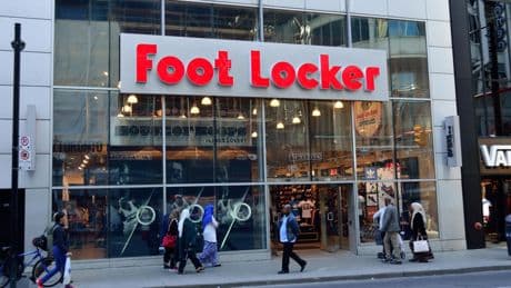 Dick's Sporting Goods negocia la compra de su rival Foot Locker por 2.300 millones