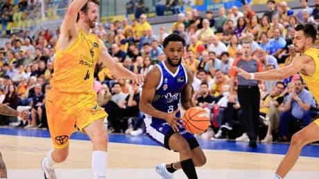 94-102: El Valencia pone la directa a 'semis'
