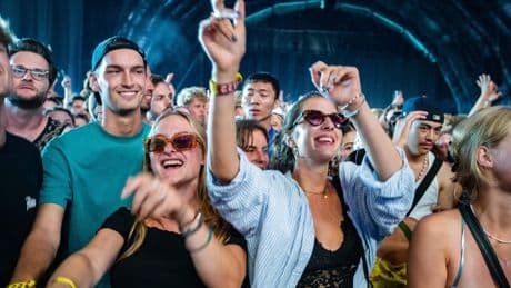 Festivalbezoeker? Let op, steeds meer jongeren met gehoorschade