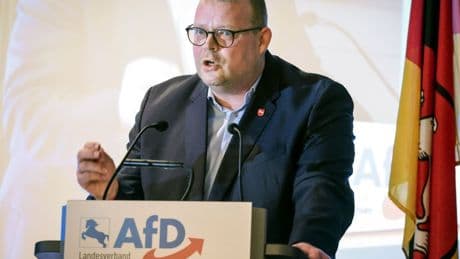 Parteien: AfD-Landeschef: Verfassungsschutz zur Rechenschaft ziehen
