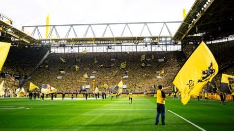 Zuschauer, Transfers und Spieler - Die Superlative des Fußballs in Europa