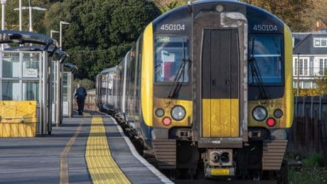 Minimum age for train drivers to be lowered to 18 amid shortage