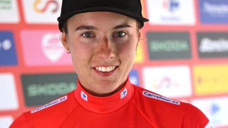 Gerritse pakt met eerste World Tour-zege ooit direct leiderstrui in Spanje: 'Echt gek'