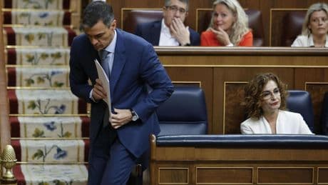 Yolanda Díaz y dos ministros de Sumar plantan a Sánchez en la sesión de control en plena vorágine del 'caso Cerdán'
