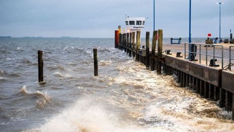 Wetter im Norden: Erster Herbststurm wirbelt Fähren-Fahrpläne durcheinander