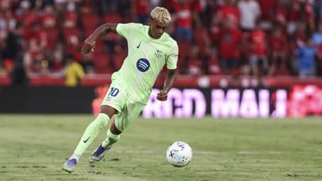 El Barça comienza su defensa del título con una cómoda victoria en Son Moix ante un Mallorca que acabó con nueve