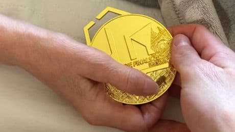 Emotionaler Post - Leichtathlet widmet Goldmedaille seiner sterbenden Mutter