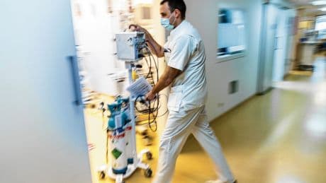 Raad van State:  verlaging eigen risico leidt tot hogere premie