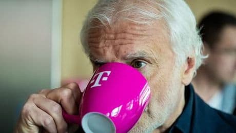 Fußball-WM 2026: Telekom erwirbt TV-Rechte, DFB-Sportdirektor Rudi Völler plaudert