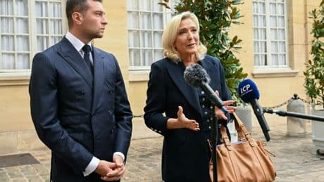Possible dissolution du gouvernement : "le miracle n'a pas eu lieu" selon le RN, après sa rencontre avec Bayrou