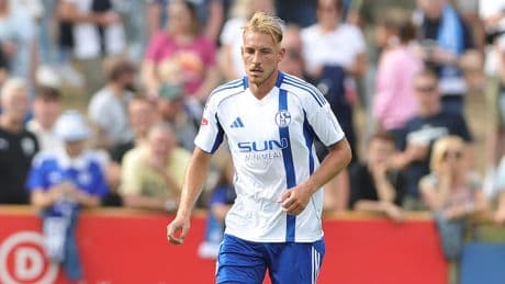 Ist DAS die neue Demut? - Schalke verbietet „Aufsteiger“-Aufdruck!