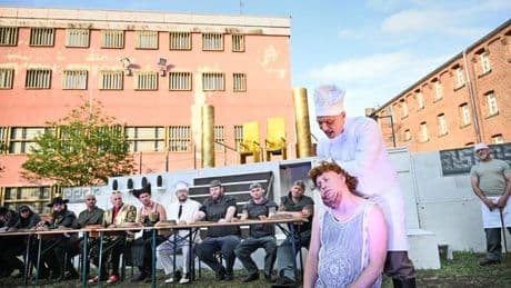 AufBruch: Theater gegen die verfluchte Plötzlichkeit