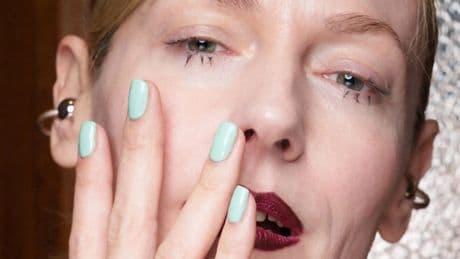 Uñas de primavera 2025: cinco ideas de manicuras con la tendencia boho que arrasa en los salones