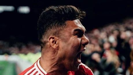 El Casemiro de las noches épicas sí tuvo remontada y evitó el bochorno del United