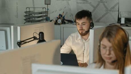 Cómo implantar el control horario en tu pyme sin burocracia (y con resultados desde el primer día)