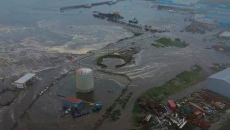 Son dakika... Rusya'daki deprem bir kasabayı sular altında bıraktı! Japonya'da 3 metrelik tsunami uyarısı